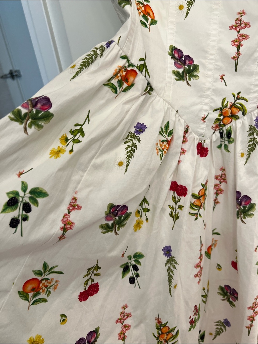 NWT 7 For All Mankind Fruit Floral Garden Print Midi Dress Size 4 - Picture 6 of 6